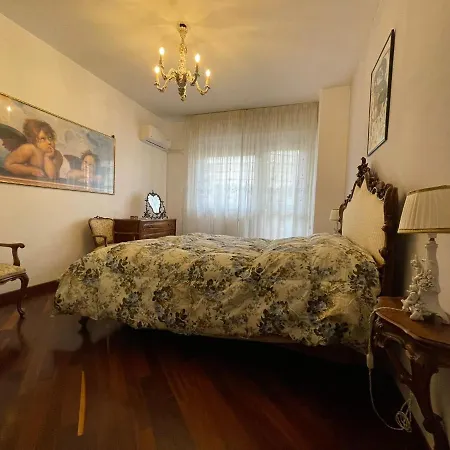 Bed & Breakfast Stanza Classica Eur Tintoretto Rome
